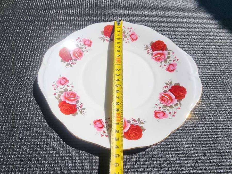 Gorgeous Queen Anne 1960s Red and Pink Roses Pattern Cake Plate
