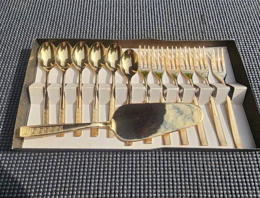 Vintage NTC 23 Carat Gold Plated Set: 6 Teaspoons, 6 Desert Forks, 1 Cake Lifter