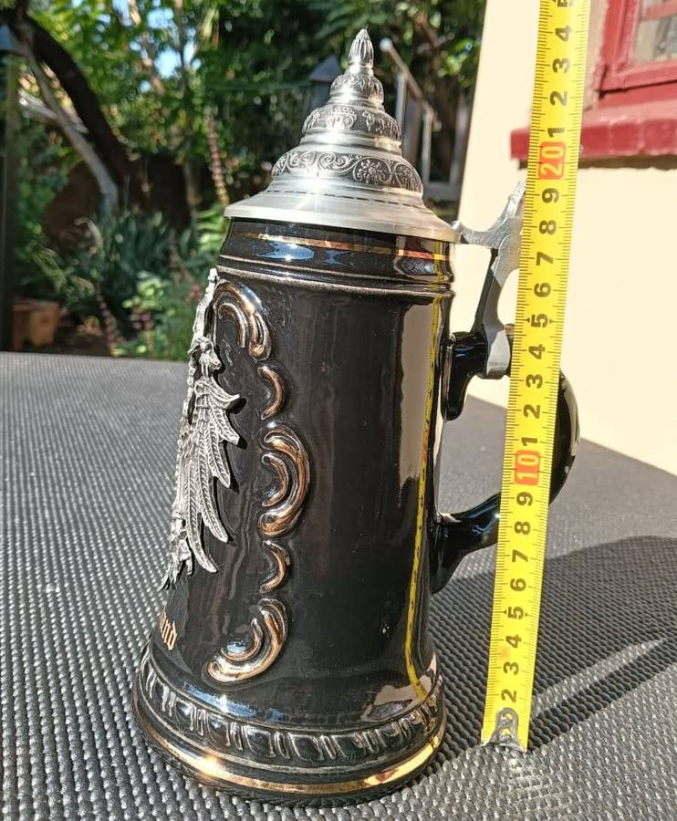 King Germany Limited Edition Black Deutchland 0.5L Beer Stein with Pewter Eagle Badge and 24K Gold A