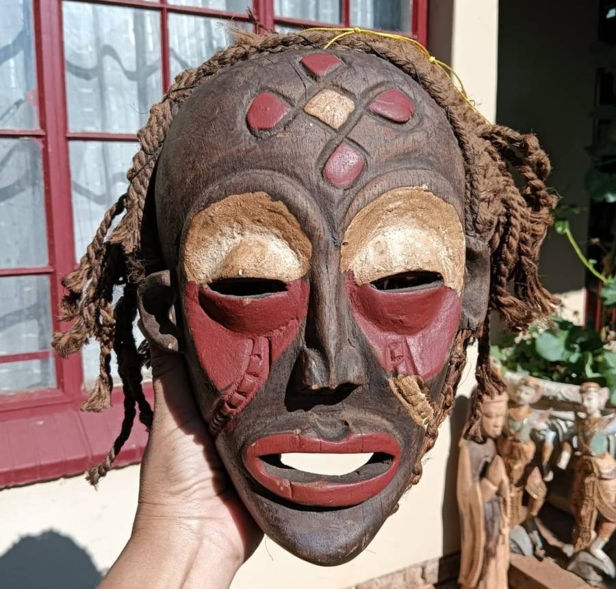 Chokwe Congo Mwana Pwo (Young Girl) Wooden Mask with four-pointed cosmogram symbol on forehead