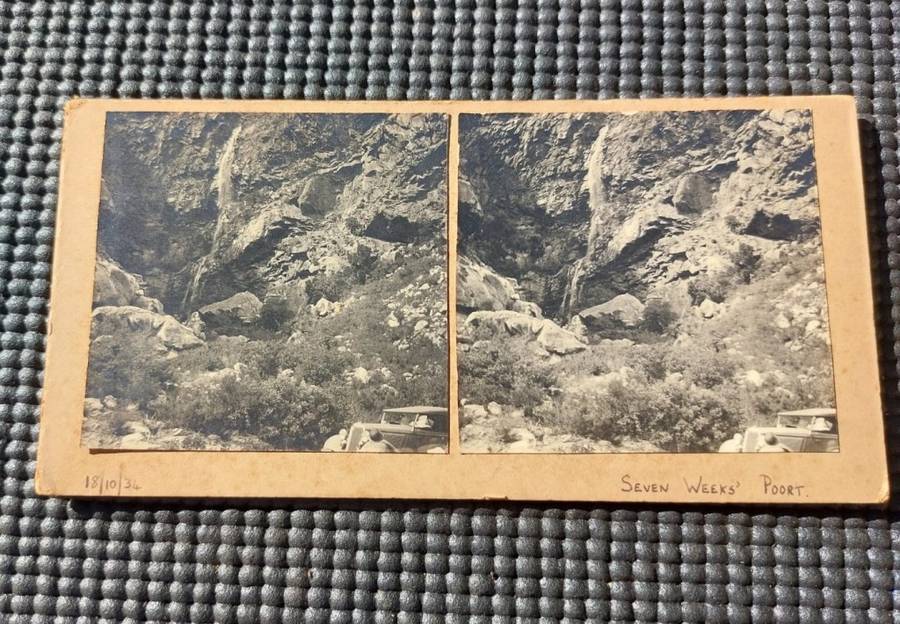 Carte de Visite 76 Old Photos from 1930s in an Old Cutlery Box