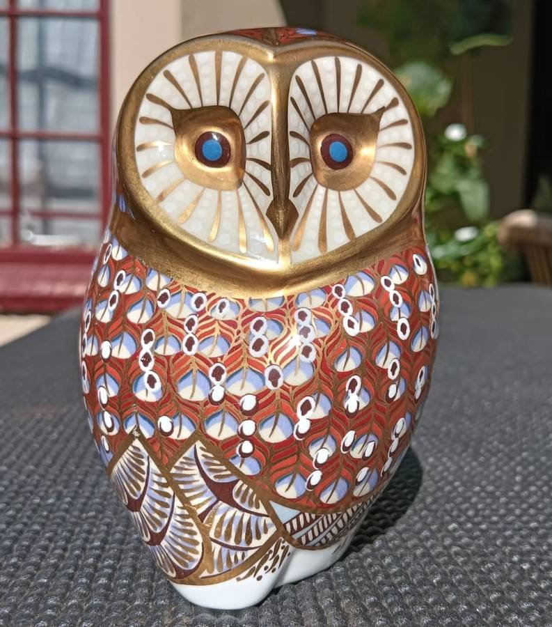 Royal Crown Derby Barn Owl 1996 Imari Paperweight  22K Gold Highlights  Silver Stopper