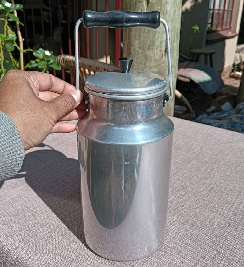 Vintage Aluminium 2L Milk Can with Lid and Handle  As New Never Used