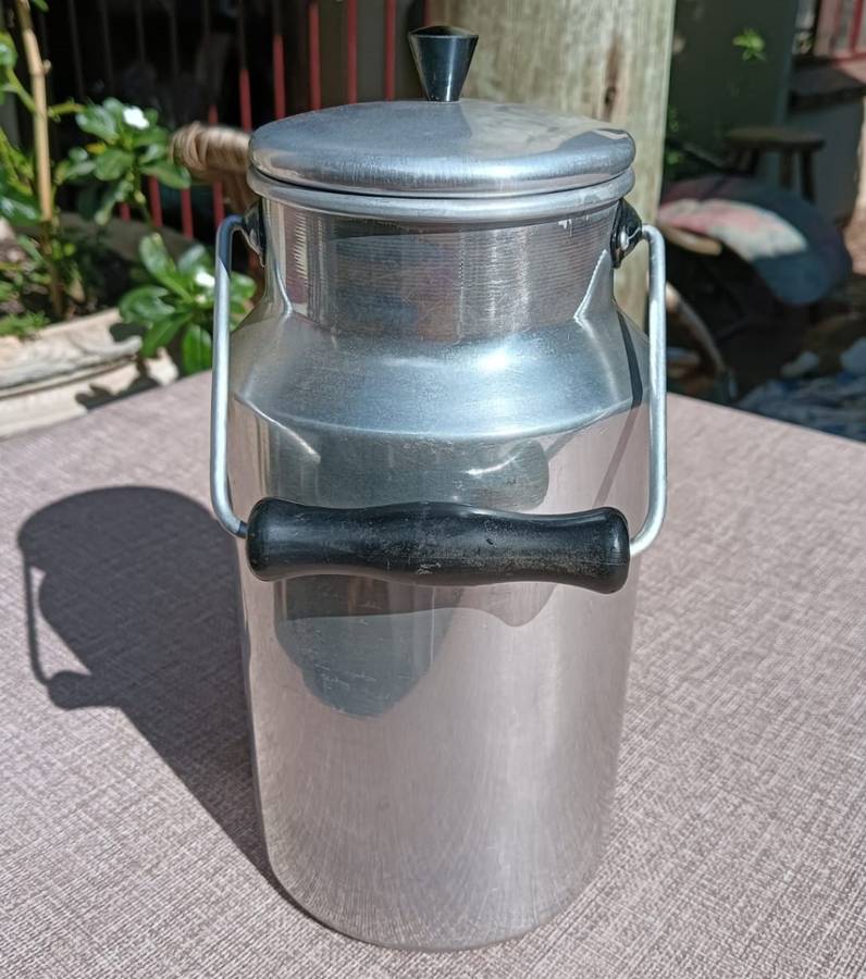Vintage Aluminium 2L Milk Can with Lid and Handle  As New Never Used