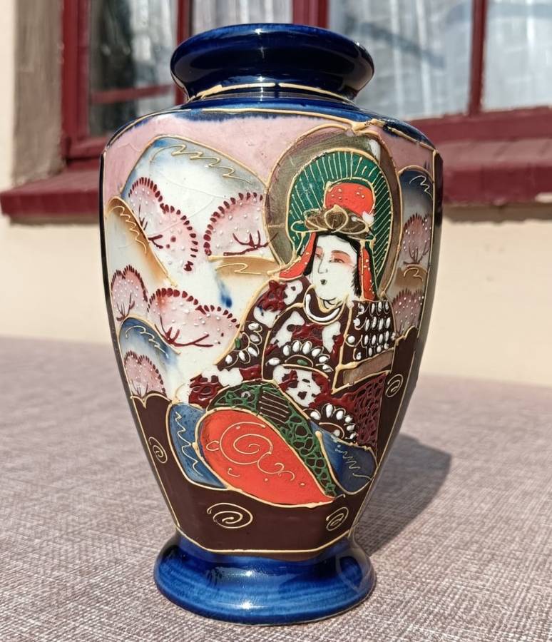 Vintage Japanese Moriage (Raised Enamel) Goddess Kannon Hexagonal (6-Sided) Shaped Vase