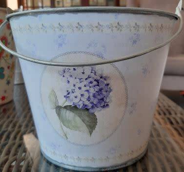 Decorative Tins Rustic