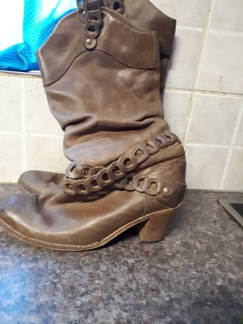 Cowboy  Boots  (Genuine Leather)