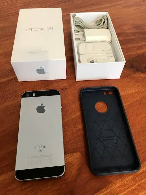 iPhone SE 16GB Space Grey