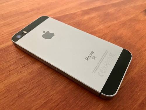 iPhone SE 16GB Space Grey