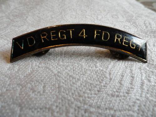4 Field Reg Art shoulder titles all pins