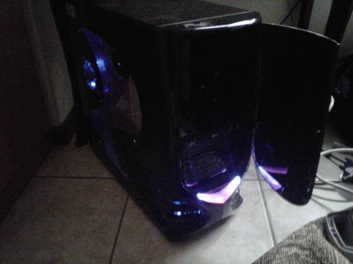 GAMING pc + LCD screen + 3 GAMES