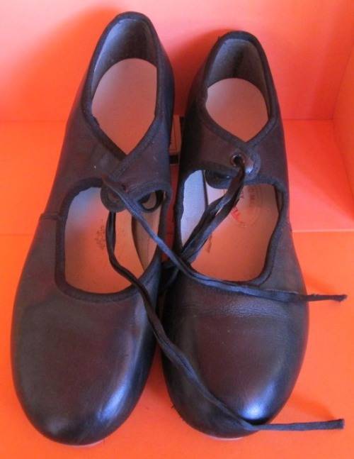 LADIES TAP DANCE SHOES SIZE 5 - HAND MADE BY DANCEWELL