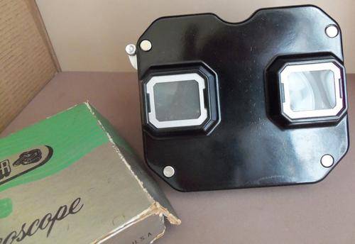 VIEW-MASTER STEREOSCOPE