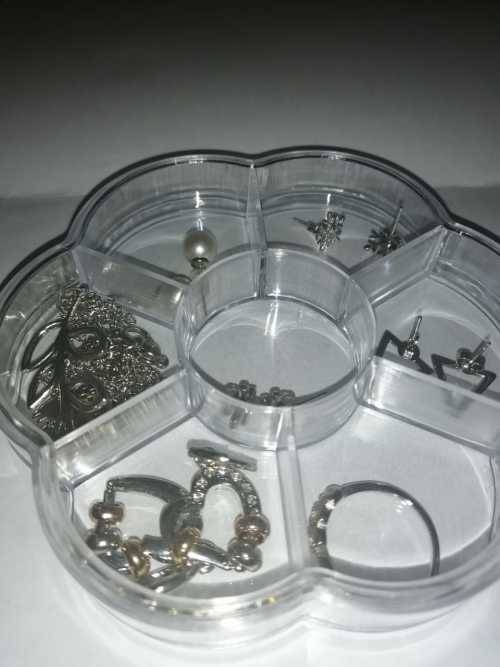 7 Piece Jewellery set in Box (1)