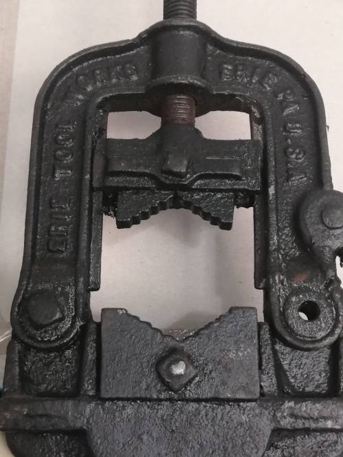 Vintage pipe vice
