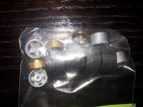 Model car wheels (For 6 cars)