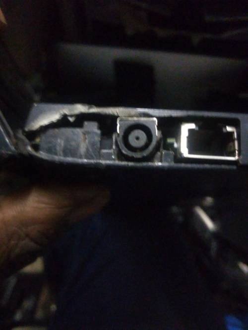 Studio Grade  i3 6th Gen, 8GB Ram, 500GB HDD, WIFI, Bluetooth, Battery 5 Hours, Slim Line Laptop