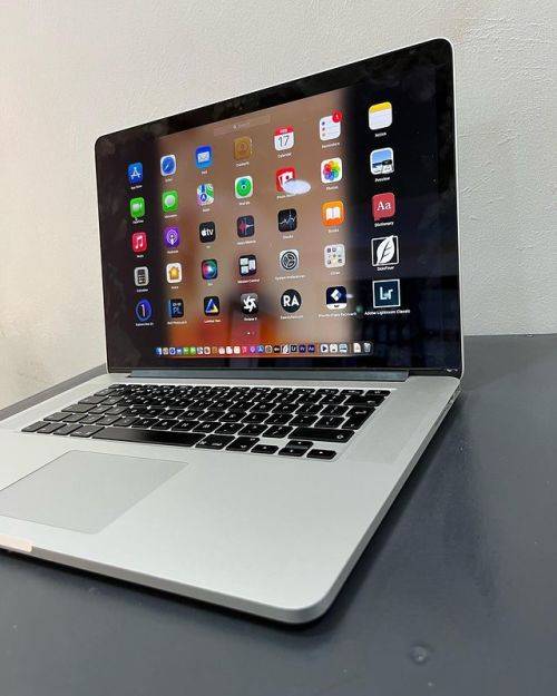 Business Beast MacBook Retina, i7, 16GB, 2GB GPU, M.2 256GB SSD, Mojave OS, Charger, Battery, WIFI