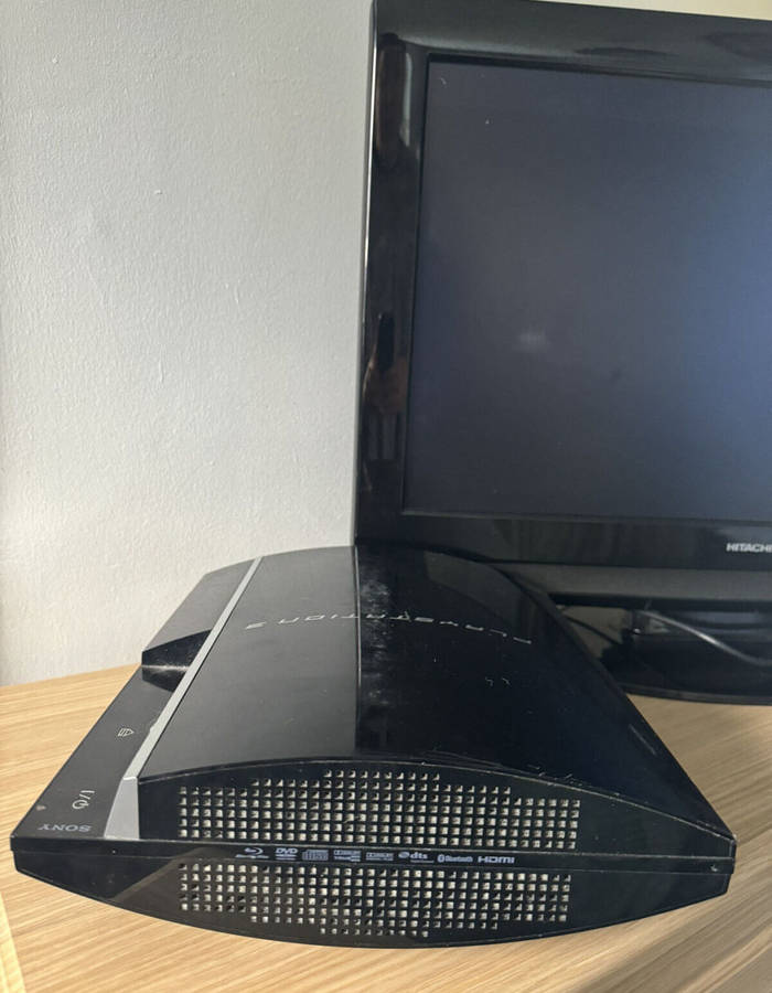 Kids Entertainment Playstation3, 80GB, 2 Original PS3 Joypads, Rechargeable, HDMI, Cables, Working