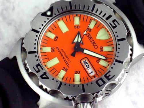 REDUCED !!! SEIKO DIVERS ORANGE MONSTER ULTRA LUMIBRITE 200M AUTOMATIC