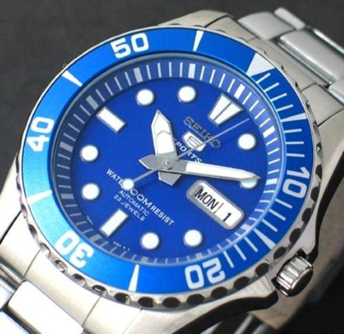 R4999.99 SEIKO SPORT SUBMARINE GENTS AUTOMATIC 23 JEWELS 100m WR Watch  SNZF13K1