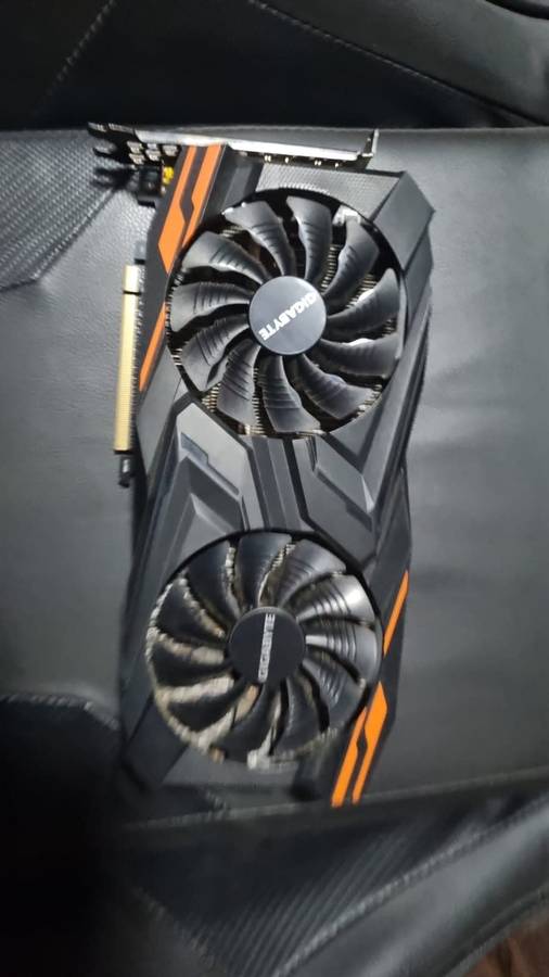 Gigabyte Radeon RX VEGA 56 GAMING OC 8G Graphics card - 8GB