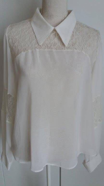 LACE BLOUSE