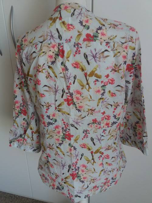 FLORAL BLOUSE