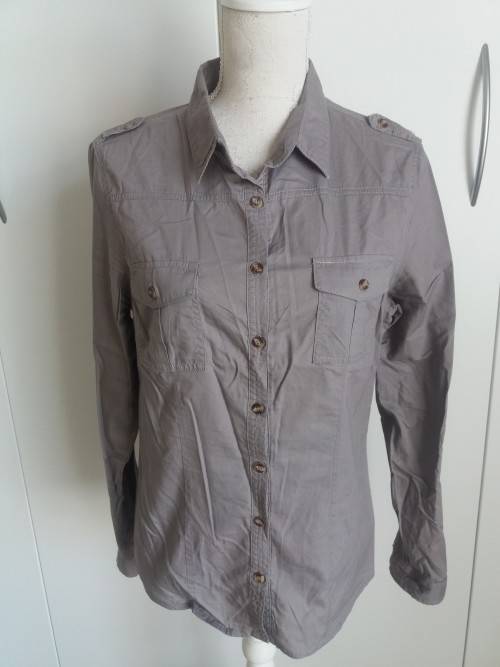 GREY SHIRT