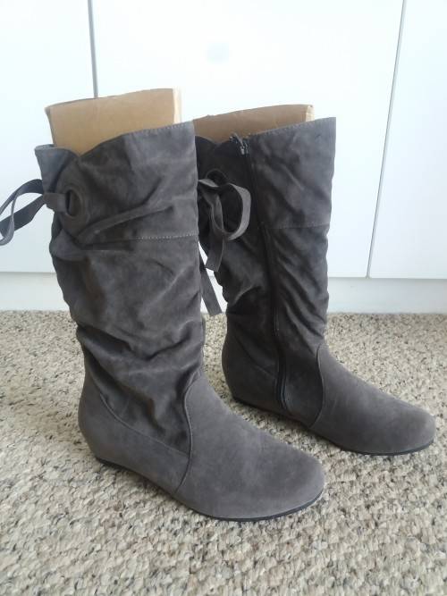GREY BOOTS