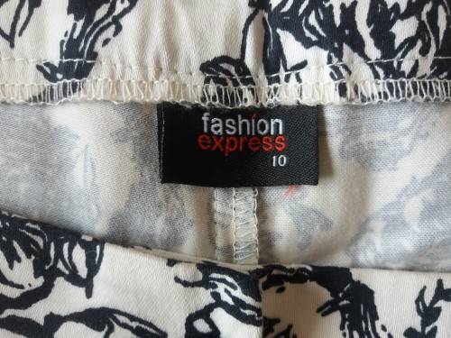 BLACK AND CREAM FLORAL PANTS