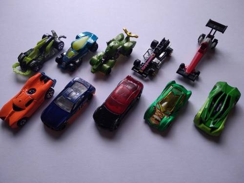 Lot of 10 Toy Cars (well used) - scale 1:64