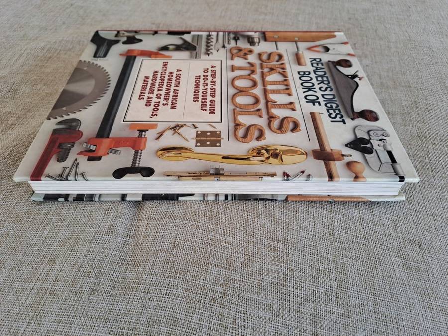 Reader`s Digest Book of Skills & Tools