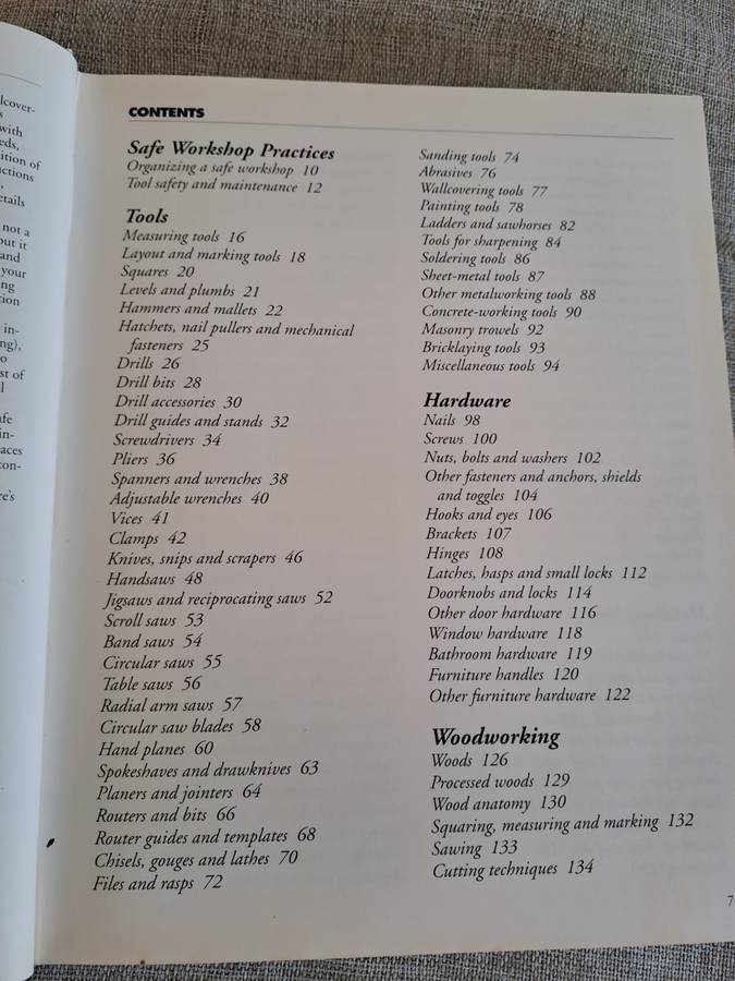 Reader`s Digest Book of Skills & Tools