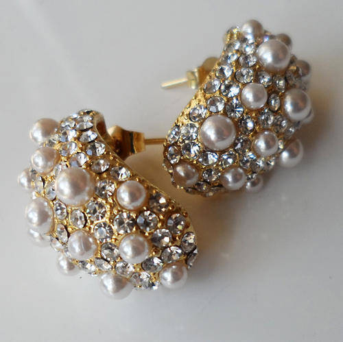 EXQUISITE! TWO TONE GOLD PEARL DIAMANTE ENCRUSTED EARRINGS