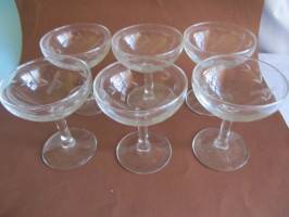 CHAMPAGNE GLASSES