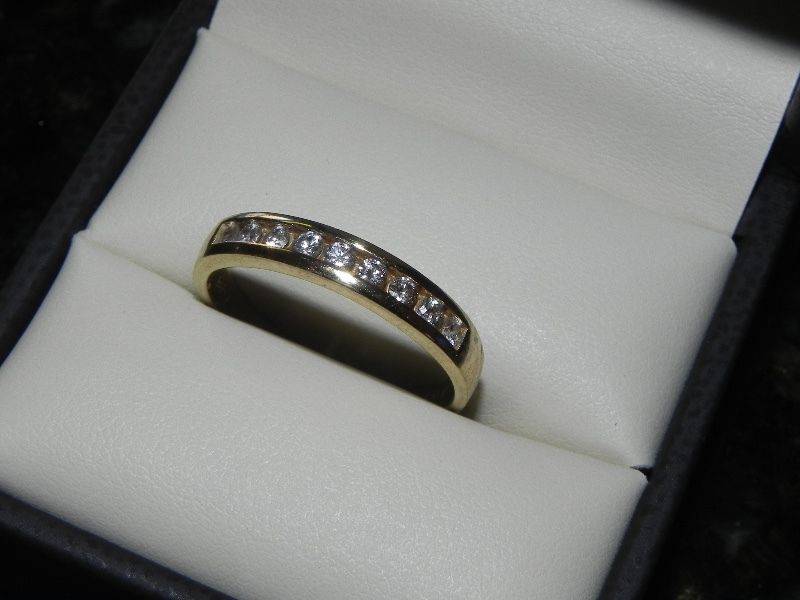 **BEAUTIFUL** 18ct Yellow Gold Channel Set 0.30ct Diamond Eternity Wedding Band Ring