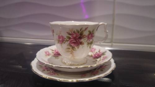 Royal Albert "Romance" Trio's