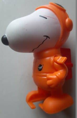 Snoopy astronaut Mcdonalds toy