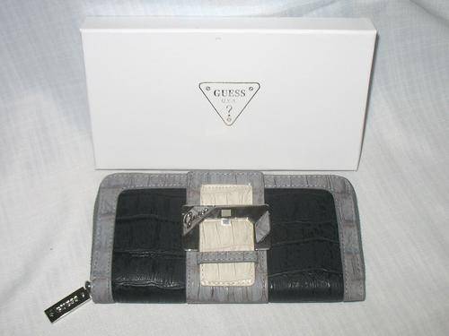 Brand New GUESS Wallet ( Crazy R1 Start )
