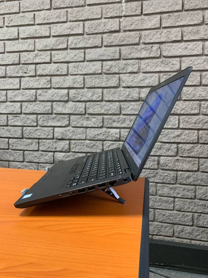 DELL LATITUDE 5400 Core i5 8th Gen