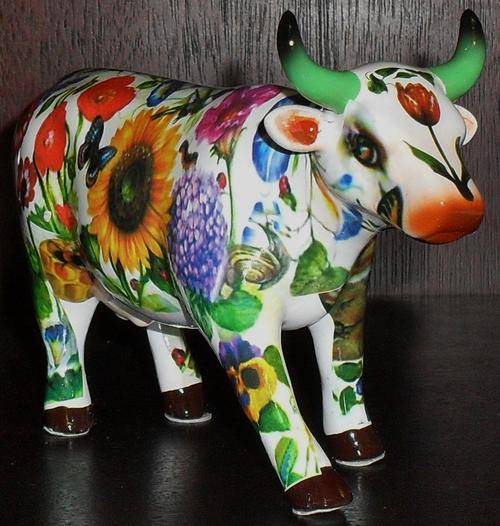 Cow parade * Maddi's Garden * Retail price is R413.00 * SAVE 20%