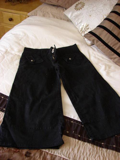 MOONKISS 3/4 pants - Size 32