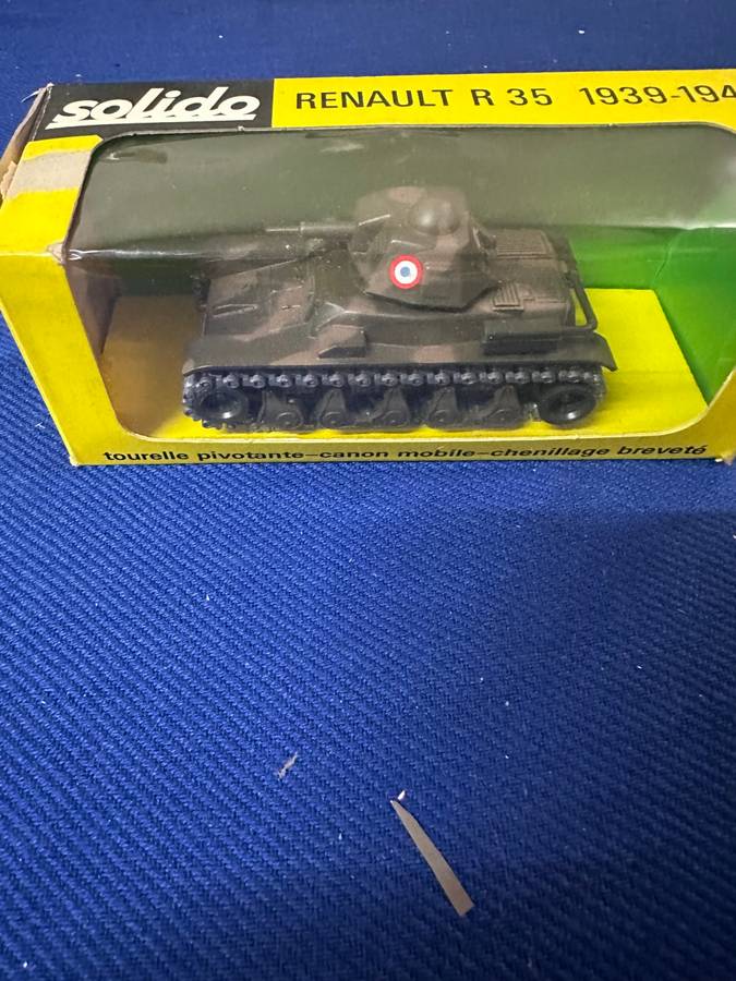 DINKY TOYS