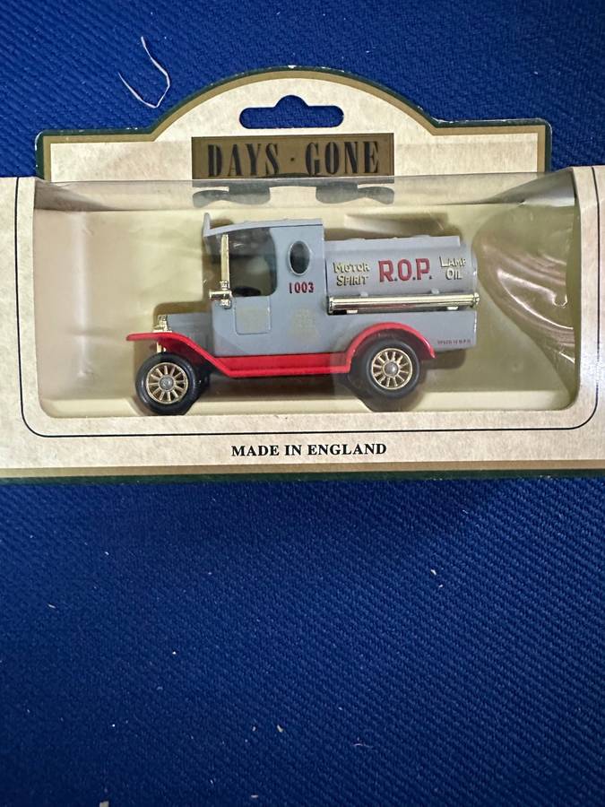 MATCHBOX TOYS