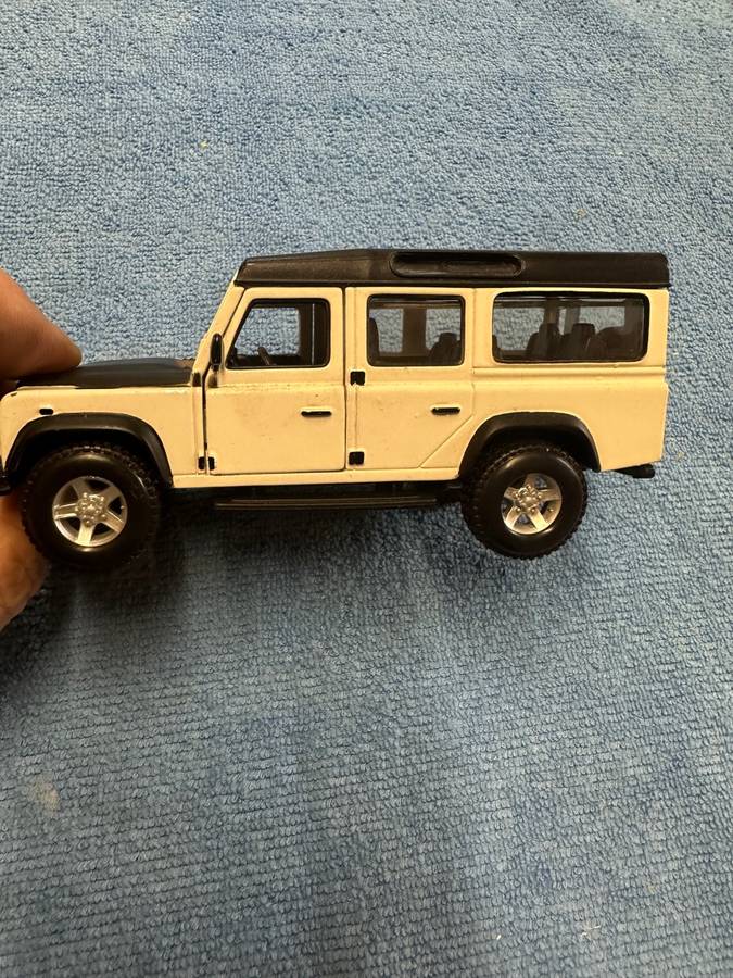LAND ROVER