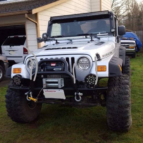 4x4 Spot Light SUV 7` - 51W - Set of 2 - Black and Relay Wiring Kit