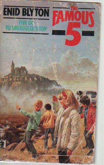 Famous Five - Five go to Smuggler's Top by Enid Blyton (b7oe)