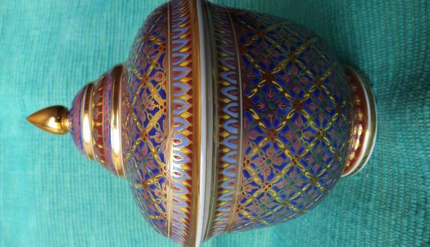 Gorgeous Ceramic Oriental Vase