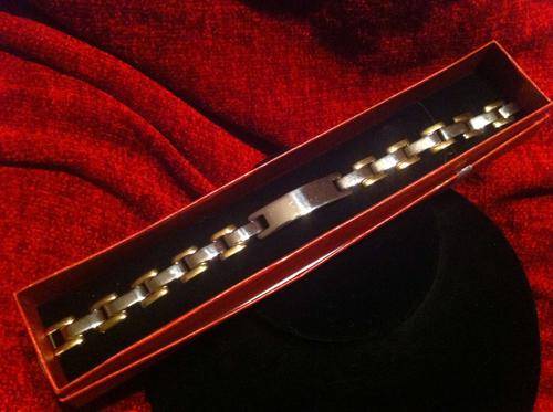 STAINLESS STEEL STAMPED ID BRACELET + FREE GIFT